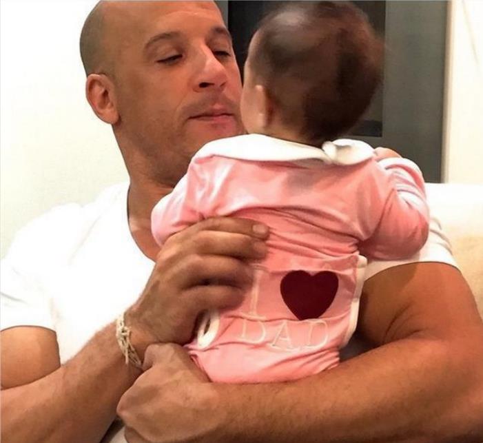 范迪塞尔肌肉图片,硬汉范迪塞尔