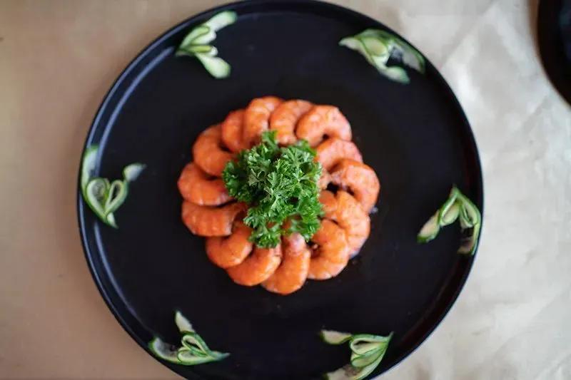 学厨师和学餐饮哪个好就业,中餐烹饪专业就业前景