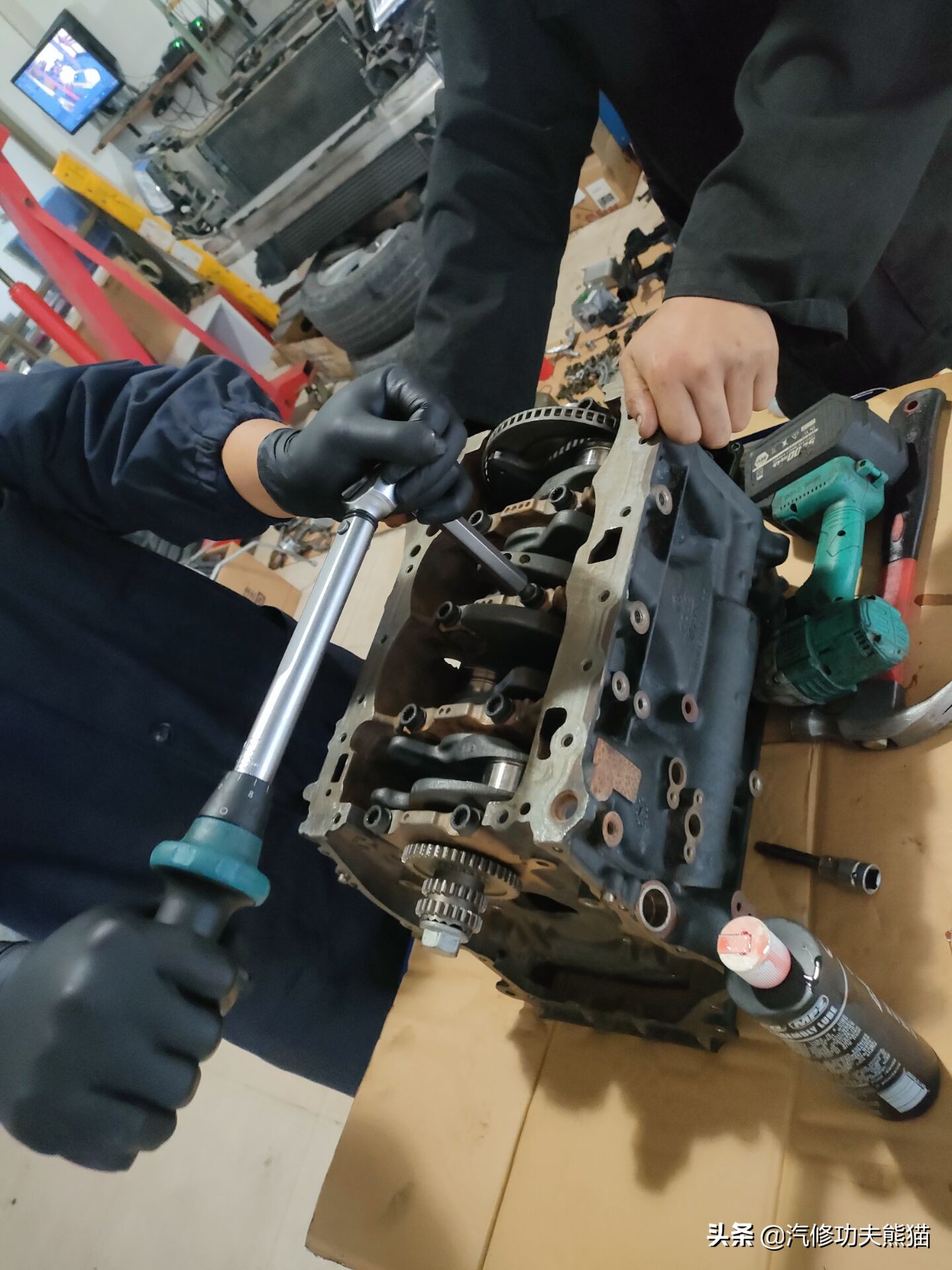 奥迪q5这车质量怎样,现在的奥迪q5烧机油