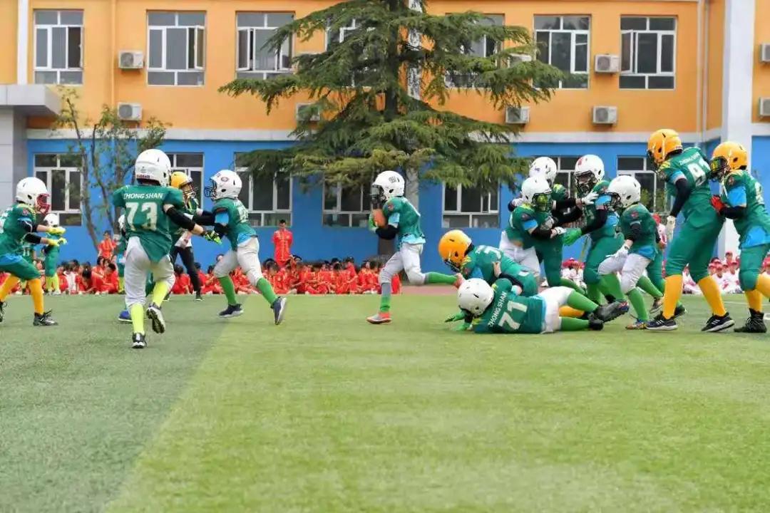 一百多人体育节开场,体育1000人活动