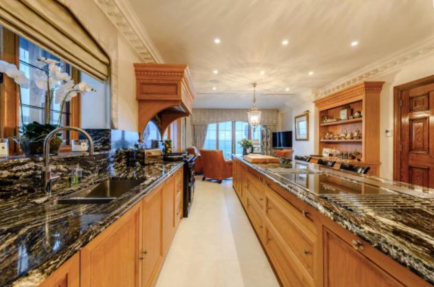 英国爱丁堡豪宅出售,英国海滨别墅