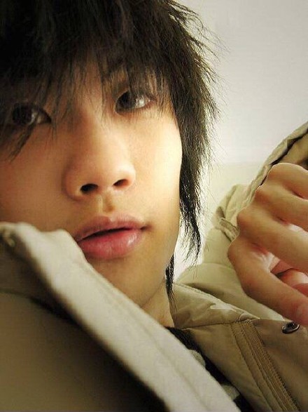 许嵩大学时期写歌,听着许嵩的歌长大的90后