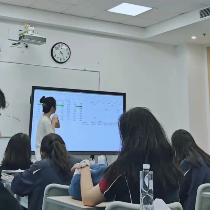 上海高藤致远国际学校vlog,高藤致远国际学校高尔夫特长班
