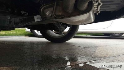 冬天车辆排气管滴水正常吗,冬季车辆排气管流水怎么回事