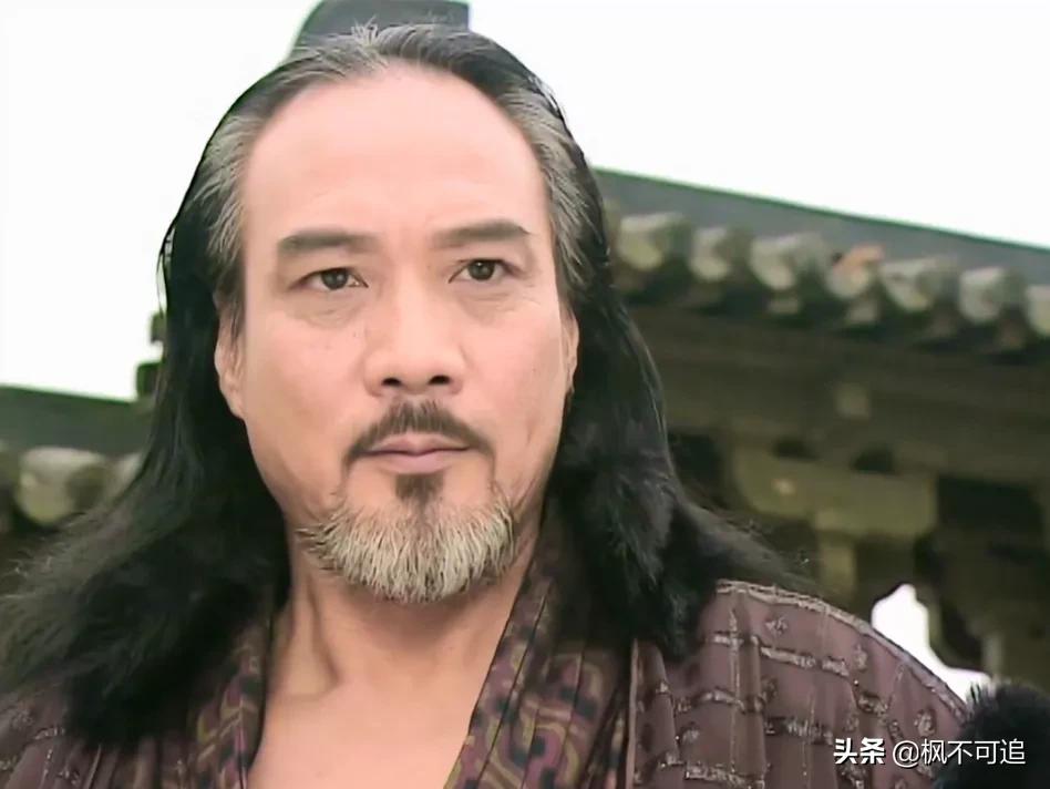 水月洞天尹仲怎么变成傻大个了,水月洞天尹仲假死骗过童氏一族