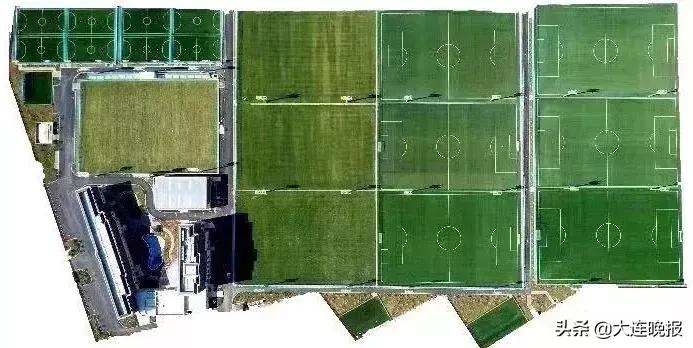 3万人足球场,大连大型专业足球场