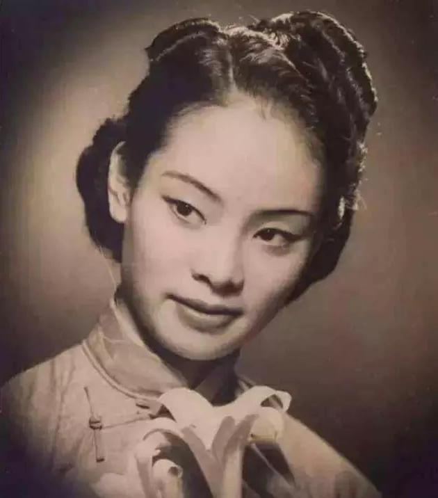 抢了姐姐的未婚夫,女孩抢了表姐的未婚夫