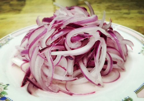 家有爱宠：狗狗尿频带血怎么回事？应该怎么处理？