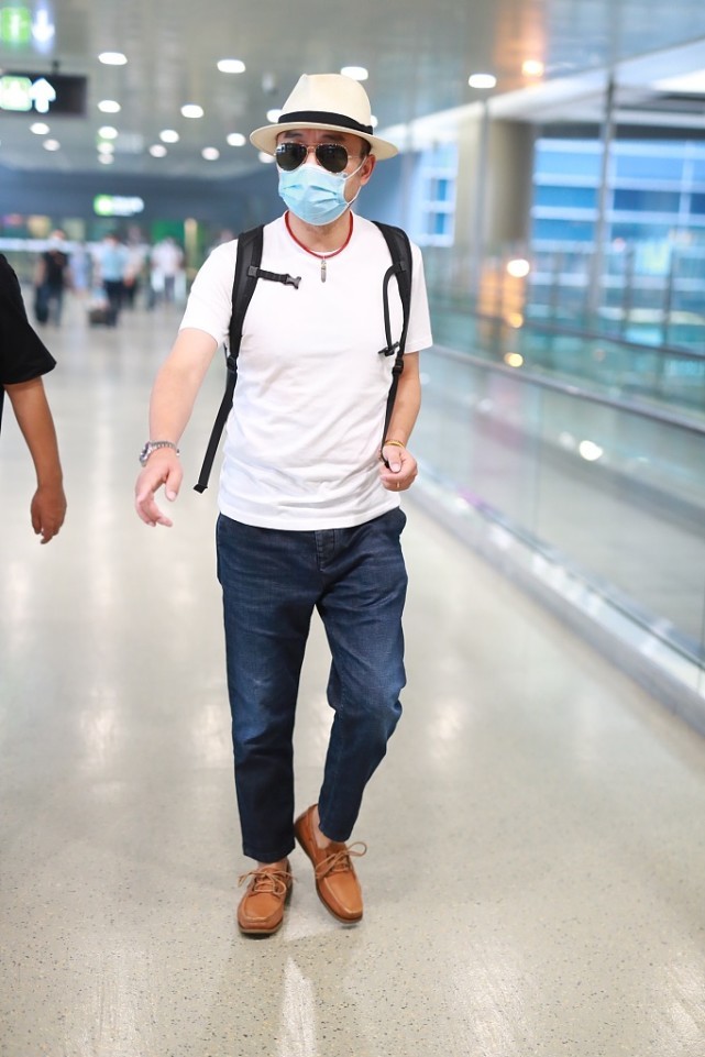 汪涵绿色西装,汪涵穿搭