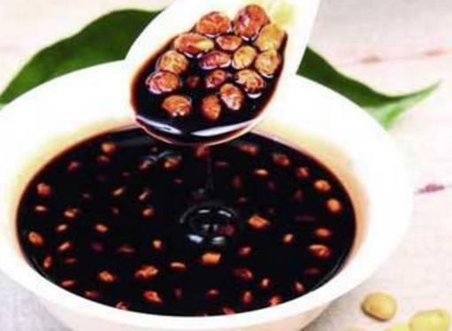 自制黄豆酱油一斤酱饼放多少水,自制黄豆酱油水比例