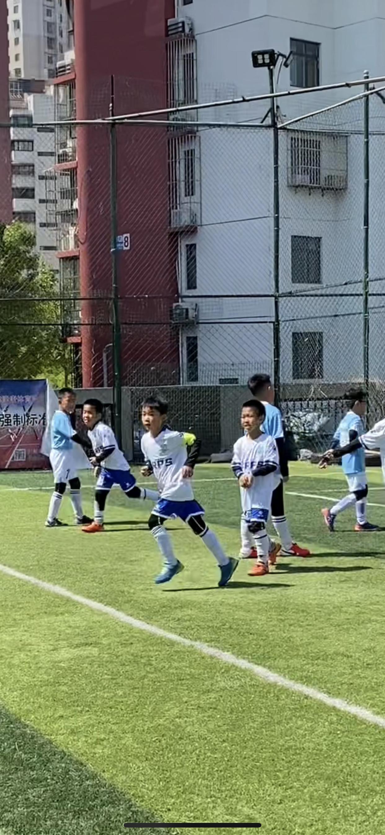 热爱踢球却踢不好,踢球是为了什么