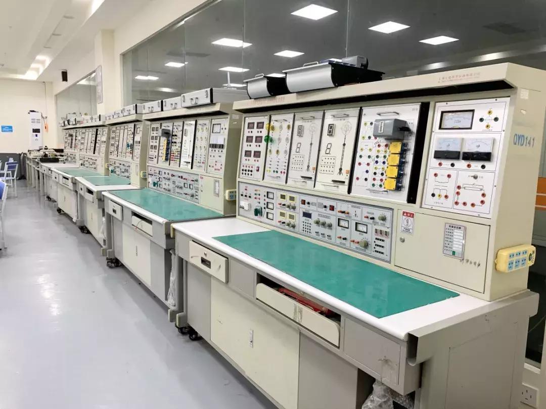 汽车专业实训室,汽车工程实训基地