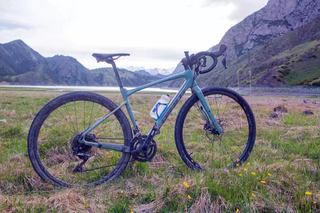 捷安特revolt上坡感受,捷安特revolt骑行视频