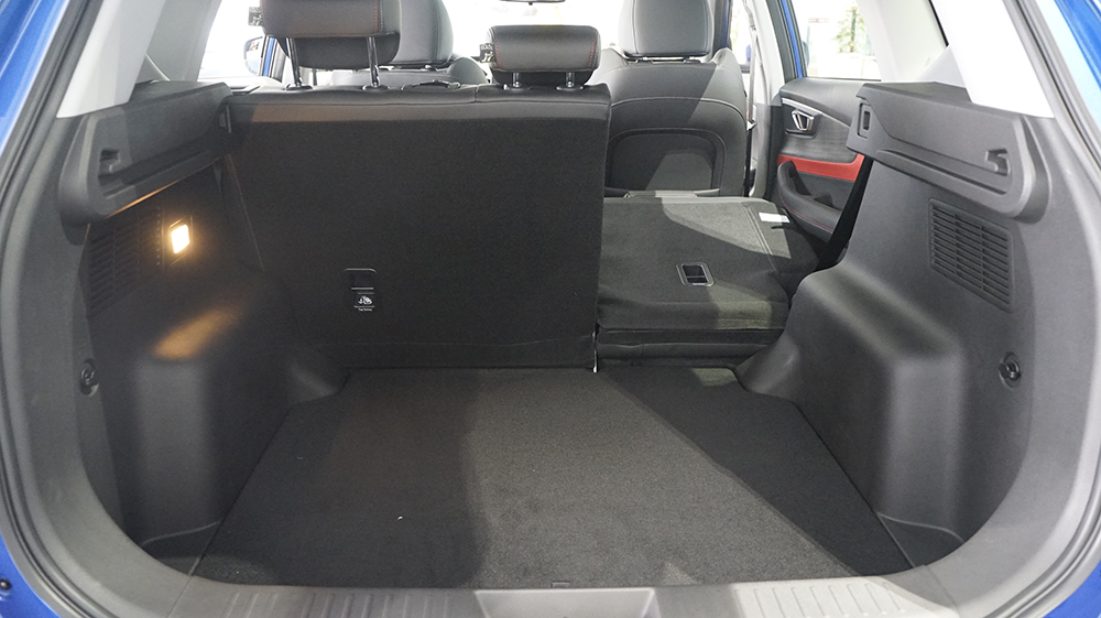 奇瑞瑞虎7plus1.5tcvt试驾视频,峰格设计作品