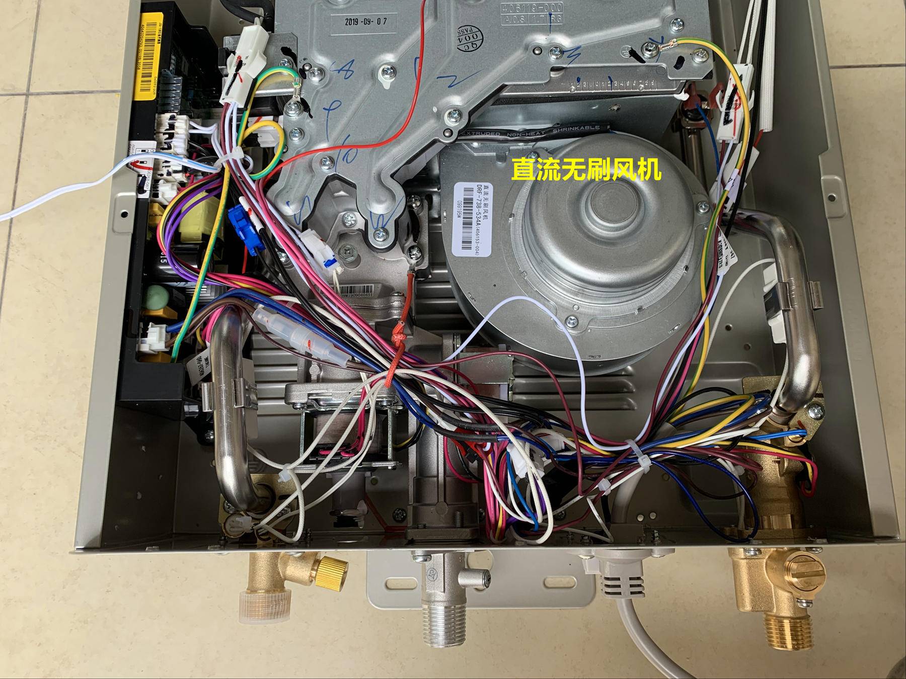 燃气热水器必须由燃气公司安装吗,燃气热水器13升和16升安装要求