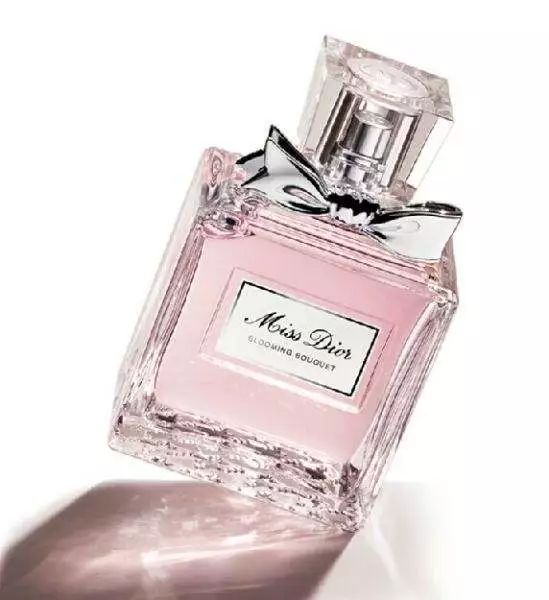 慵懒风穿搭美图来袭,收藏就按照这么穿,系列一