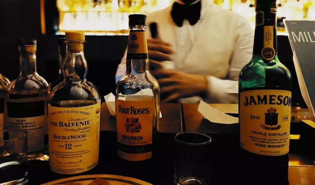 碟仕|023号调酒师Rex：我用唱片和酒把人与故事联结在一起