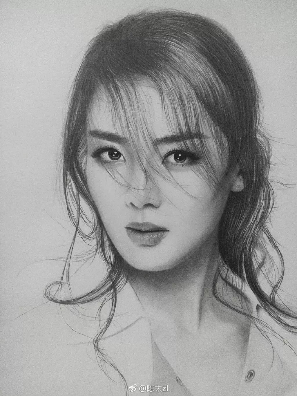 大学没毕业，95后妹纸用一支铅笔就撩到了范冰冰！这...