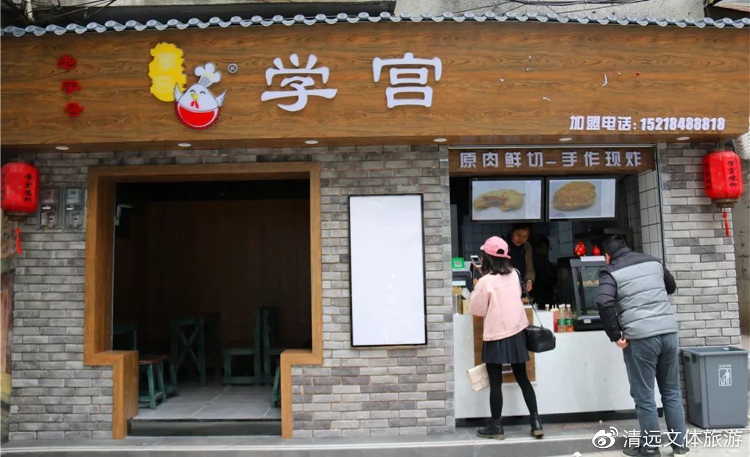 在学校旁边适合什么样的小吃店,在学校开什么小吃馆