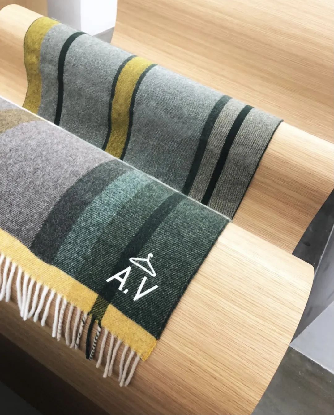 中国体育生标志的羽绒服,体育生羽绒服火了