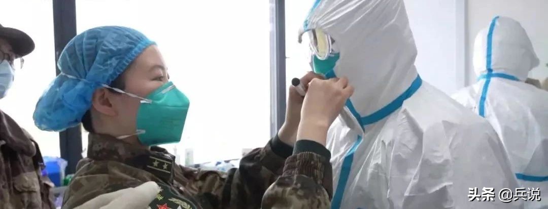 前线女军医，看到丈夫微信，已是几天后，泪水浸湿口罩