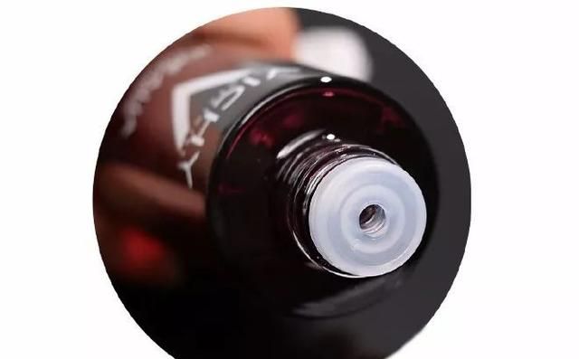 「评测」这7支美白精华,满足了敏感肌的我对提亮淡斑的所有幻想