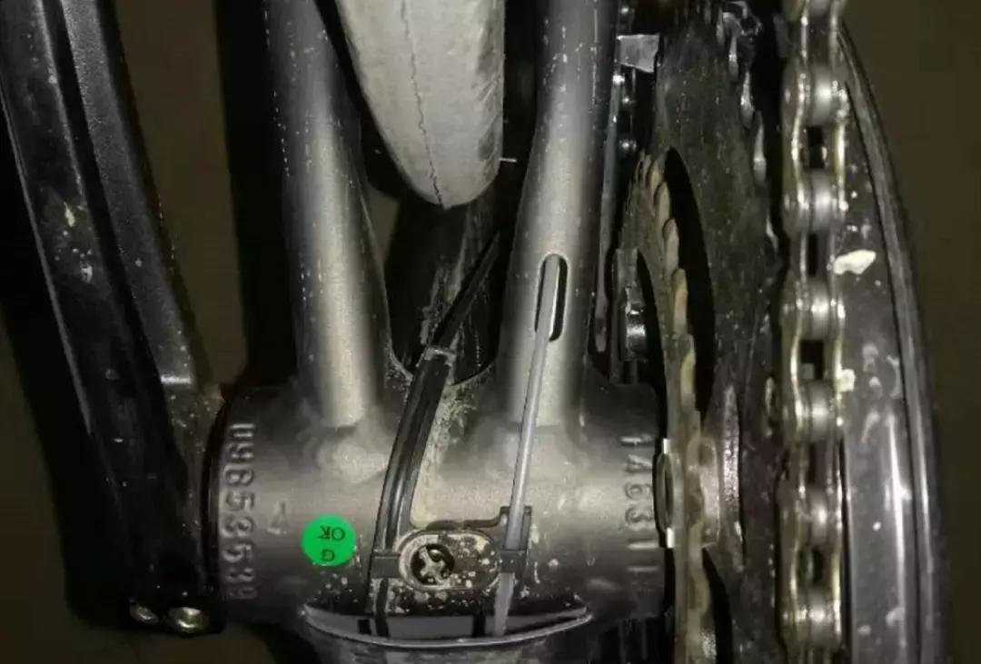 giant捷安特revolt-f1测评,捷安特通勤休闲骑行入门推荐