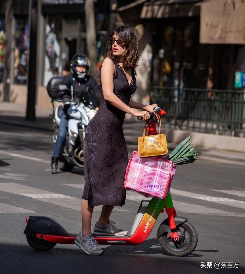 艾米丽在巴黎精彩片段,艾米丽在巴黎下集