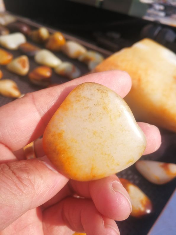 青花籽料直播,正宗和田玉籽料直播