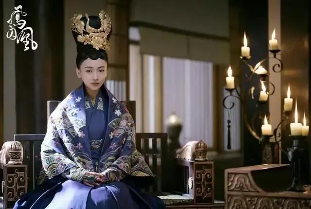 吴谨言是怎么出道的,吴谨言和angelababy撞脸