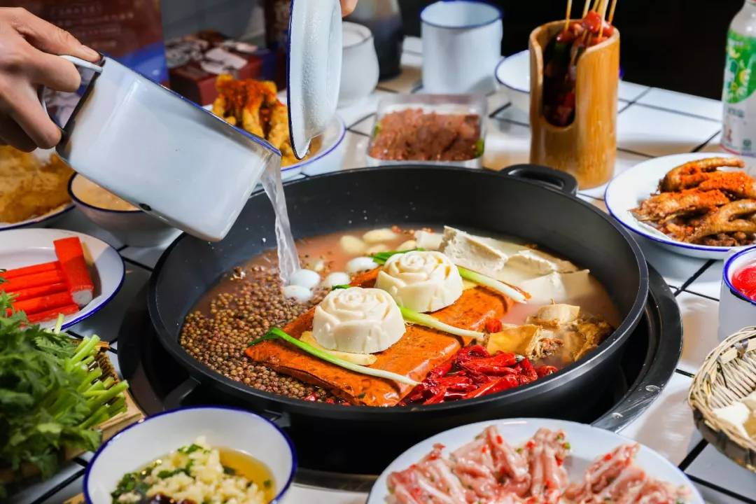 牛排与火锅完美结合，分分钟挑逗你的味蕾