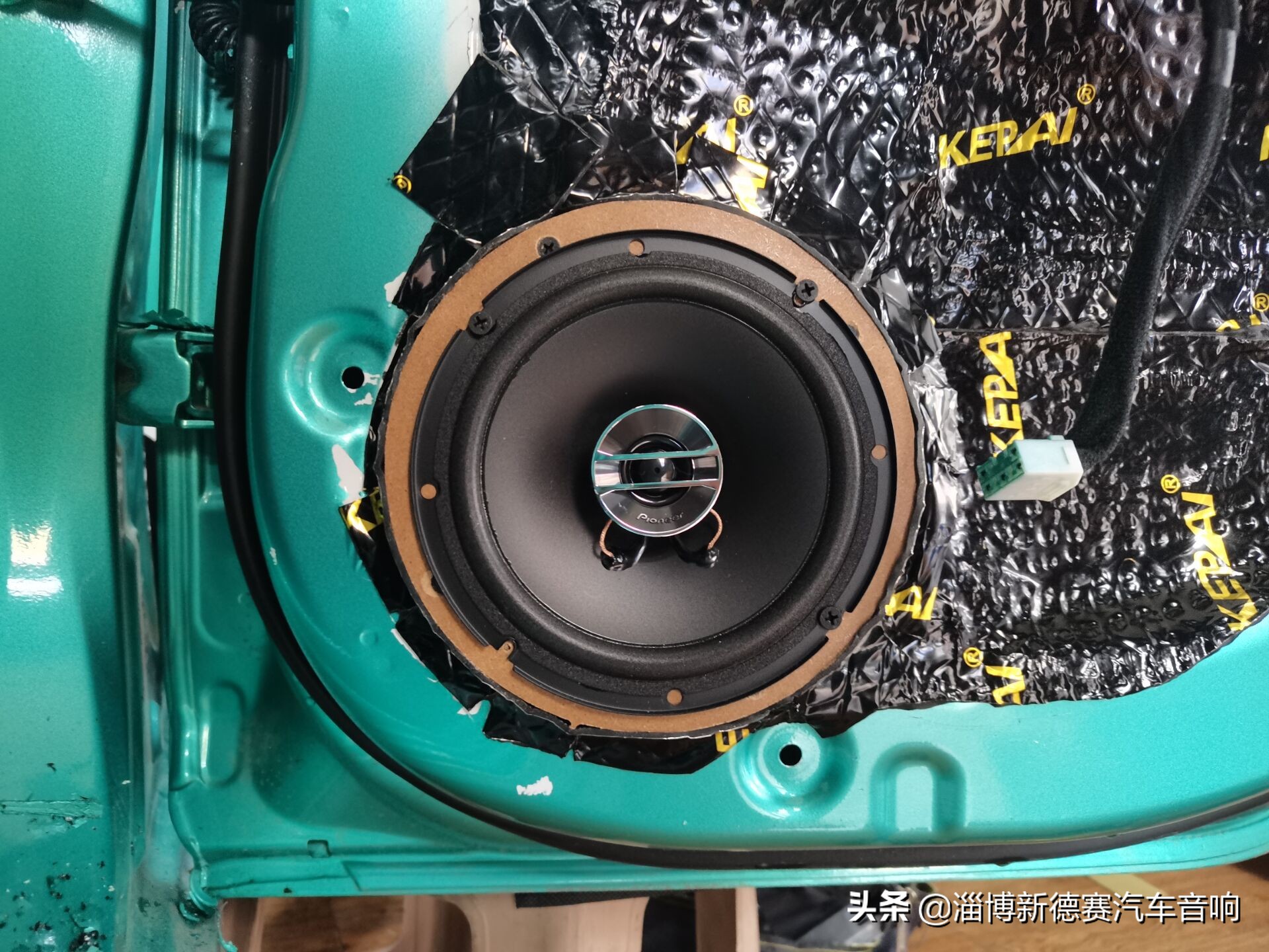 24款起亚福瑞迪出租版音响改装,起亚福瑞迪出租车版加装音响