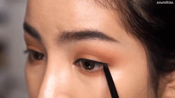 被称作泰国最美小花的90后，画上这个妆连Lisa都要被比下去