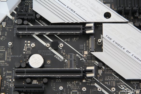 华硕rog主板strixz490,华硕rog吹雪主板z490