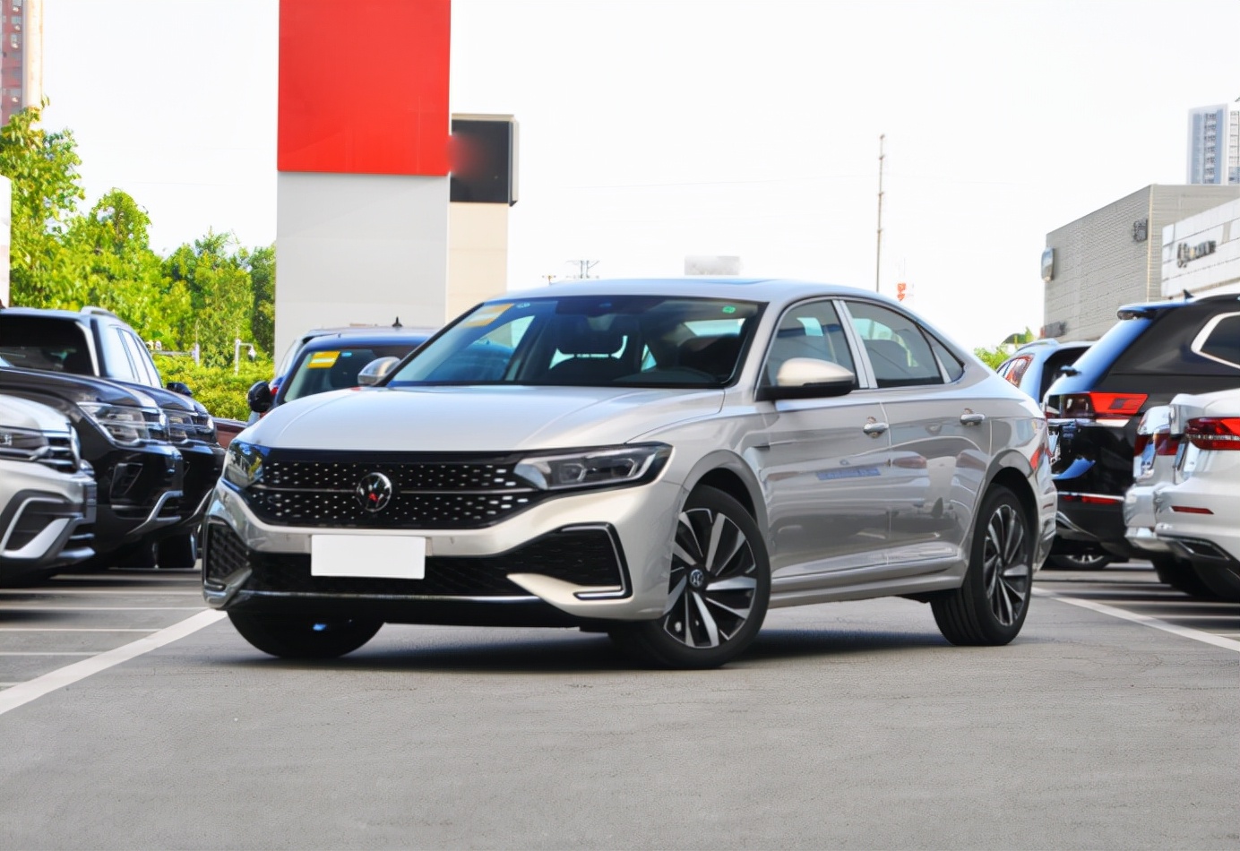 喜欢性价比高的车,喜欢高一点的suv