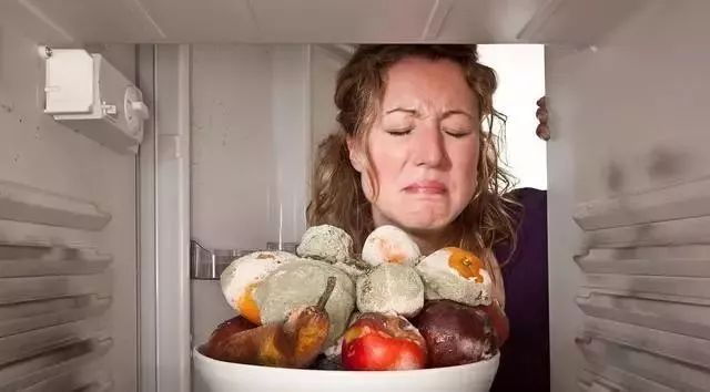 教你一招轻松解决冰箱异味,冰箱怎么去味去细菌