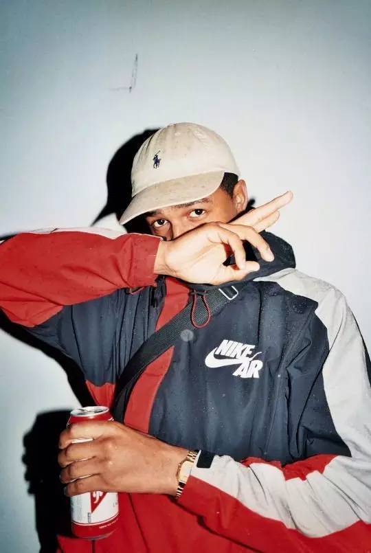 棒球帽的正确搭配方法,全封闭棒球帽搭配