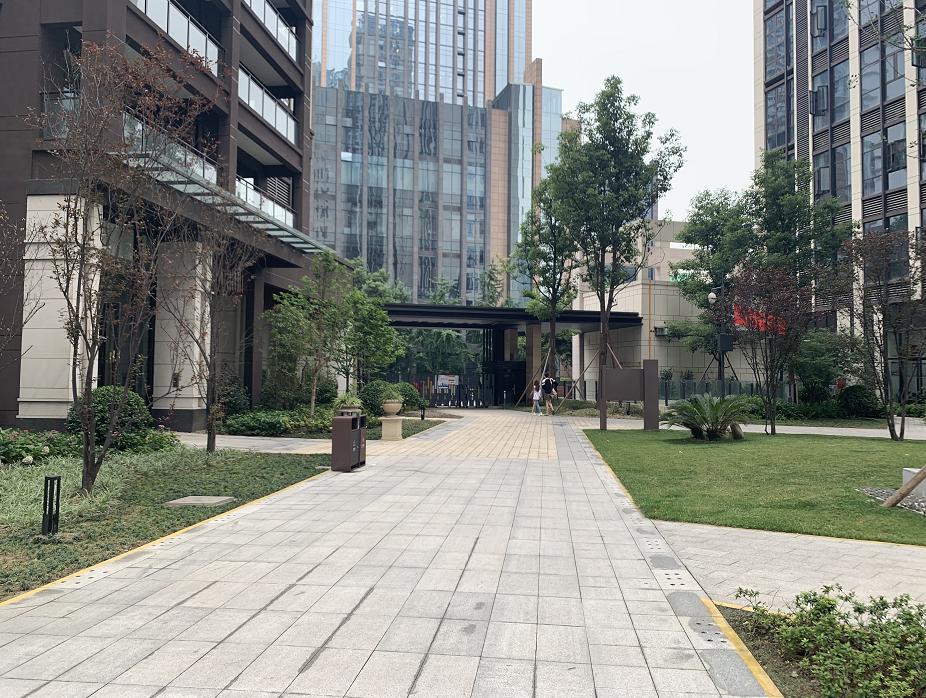 拿地超过20年的新楼盘,拿地大面积楼盘好卖