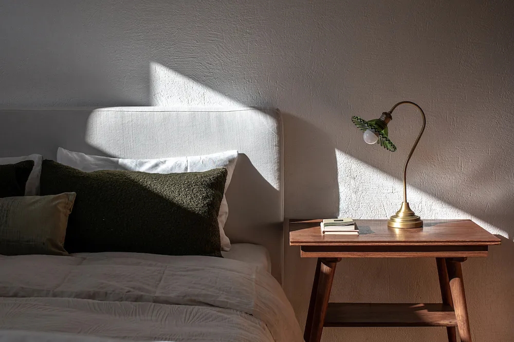 5姐妹同居养老引热议：她们为何花费400万买旧房建别墅安家？