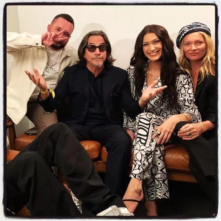 最好的时代最糟的时代,最好的时代和最坏的时代具体表现