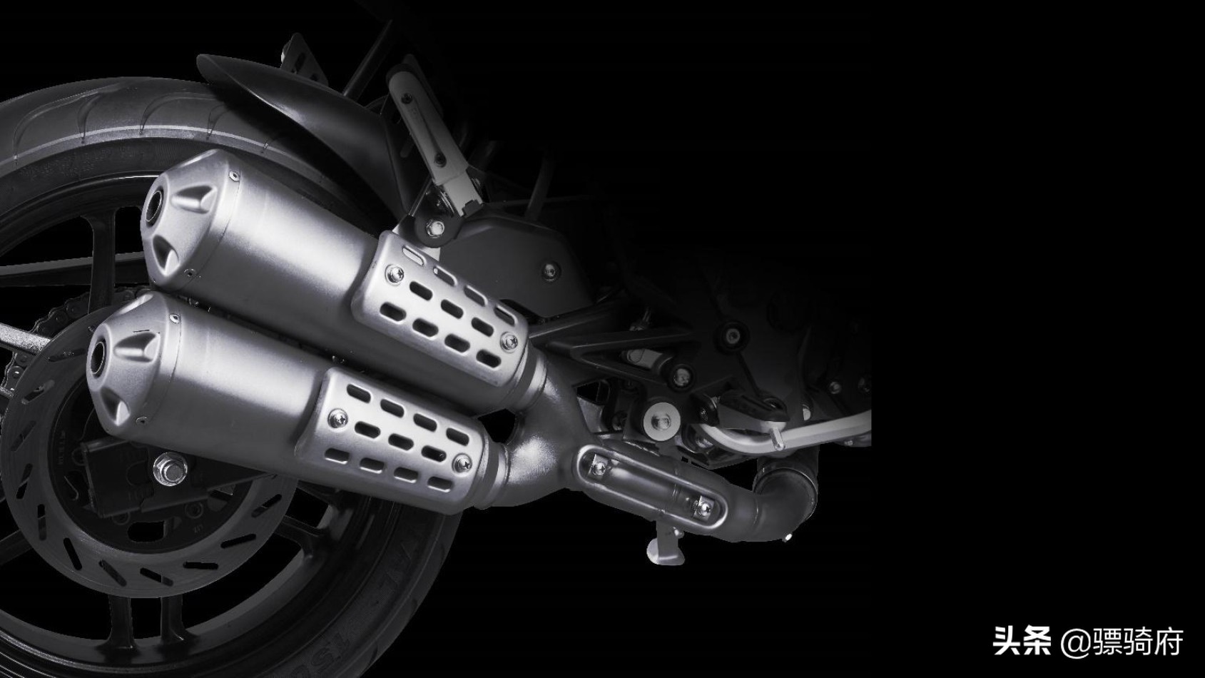 摩托如何正确起步和刹车,新手骑摩托车刹车技巧