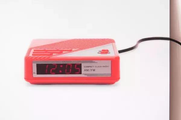 描绘抑郁症、智能天气、节水……除了看，海报居然还能这么用？!