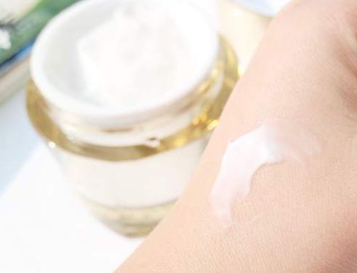 烟酰胺会烂脸吗,为什么抹了烟酰胺越来越黑