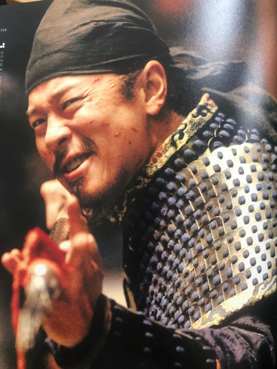 70后上海男人“不务正业”，被老婆骂还帮人搞盔甲，最贵一套15万