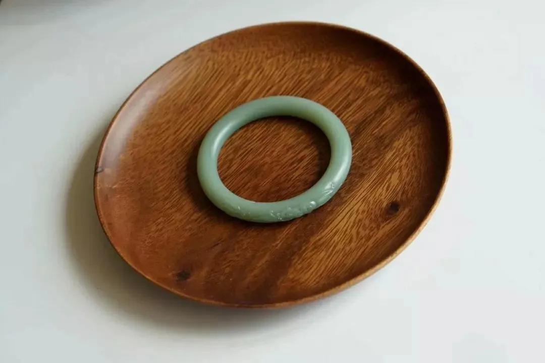 30岁女生适合的气质手镯,20多岁3000至5000元翡翠手镯推荐