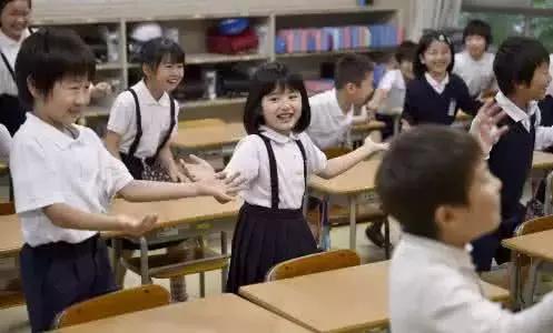 这本乐山通讯录值得你收藏备用！