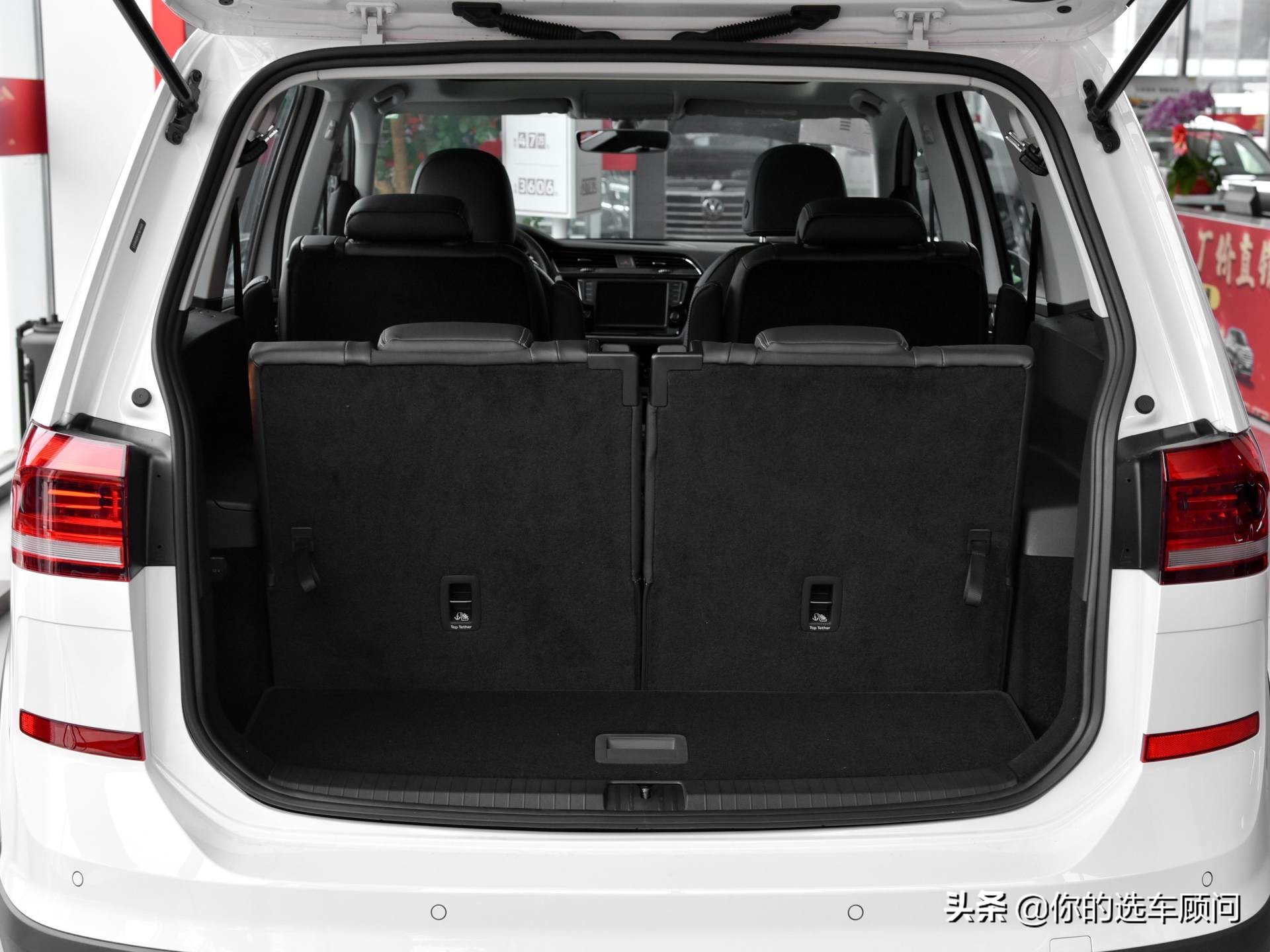 途安l16款舒雅版没有小桌板,16款途安手动1.4舒适版有小桌板吗