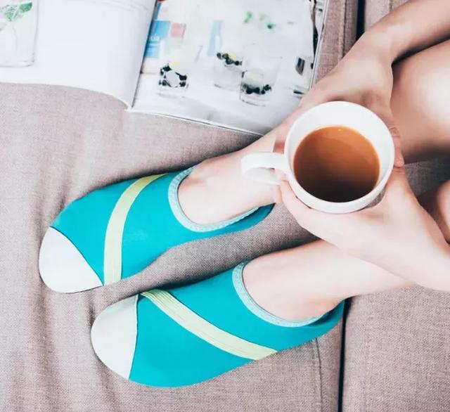 穿了跟没穿一样的鞋,穿了跟没穿似的鞋子