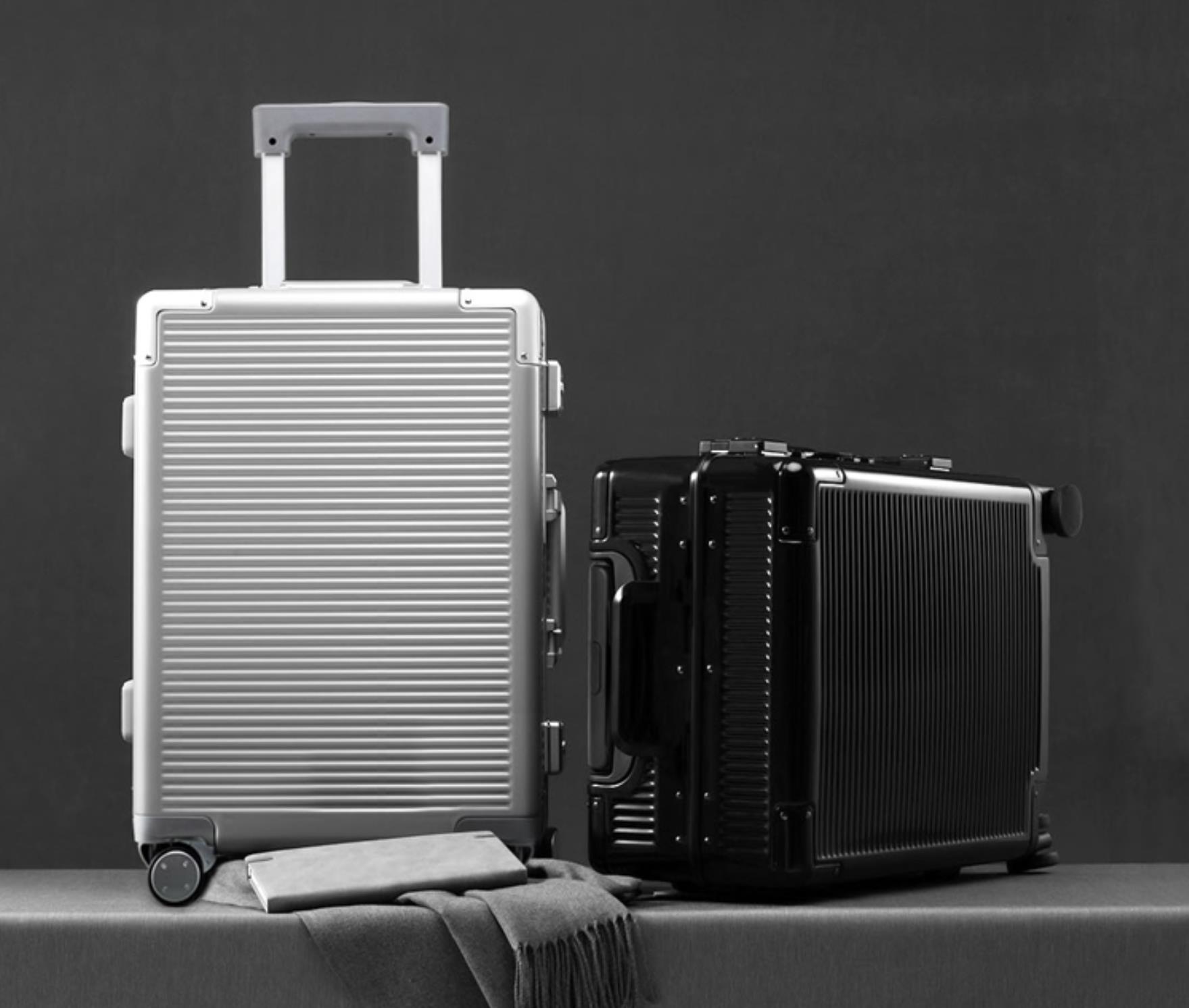 登机箱买全铝的好吗,登机箱买拉链的好还是铝框的好