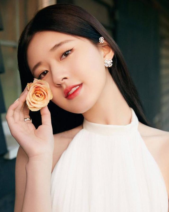 毛戈平给赵露思化妆,毛戈平给赵露思化妆视频